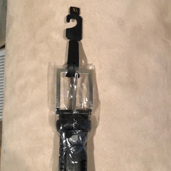 Men’s Black Leather Belt NWOT - Picture 3 of 6